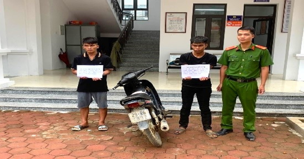 ha noi vua lay trom xe may hai doi tuong gap ngay to tuan tra dspl 11 ha noi vua lay trom xe may hai doi tuong gap ngay to tuan tra dspl 11