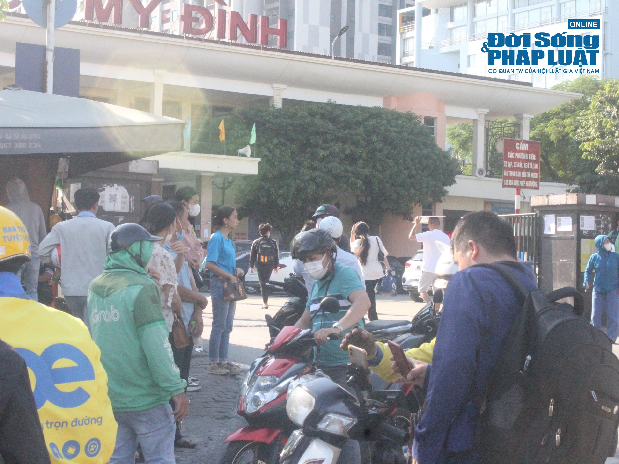 nguoi dan hoi ha ve que nghi le quoc khanh duoi cai nang gay gat cua ha noi dspl 101 nguoi dan hoi ha ve que nghi le quoc khanh duoi cai nang gay gat cua ha noi dspl 101
