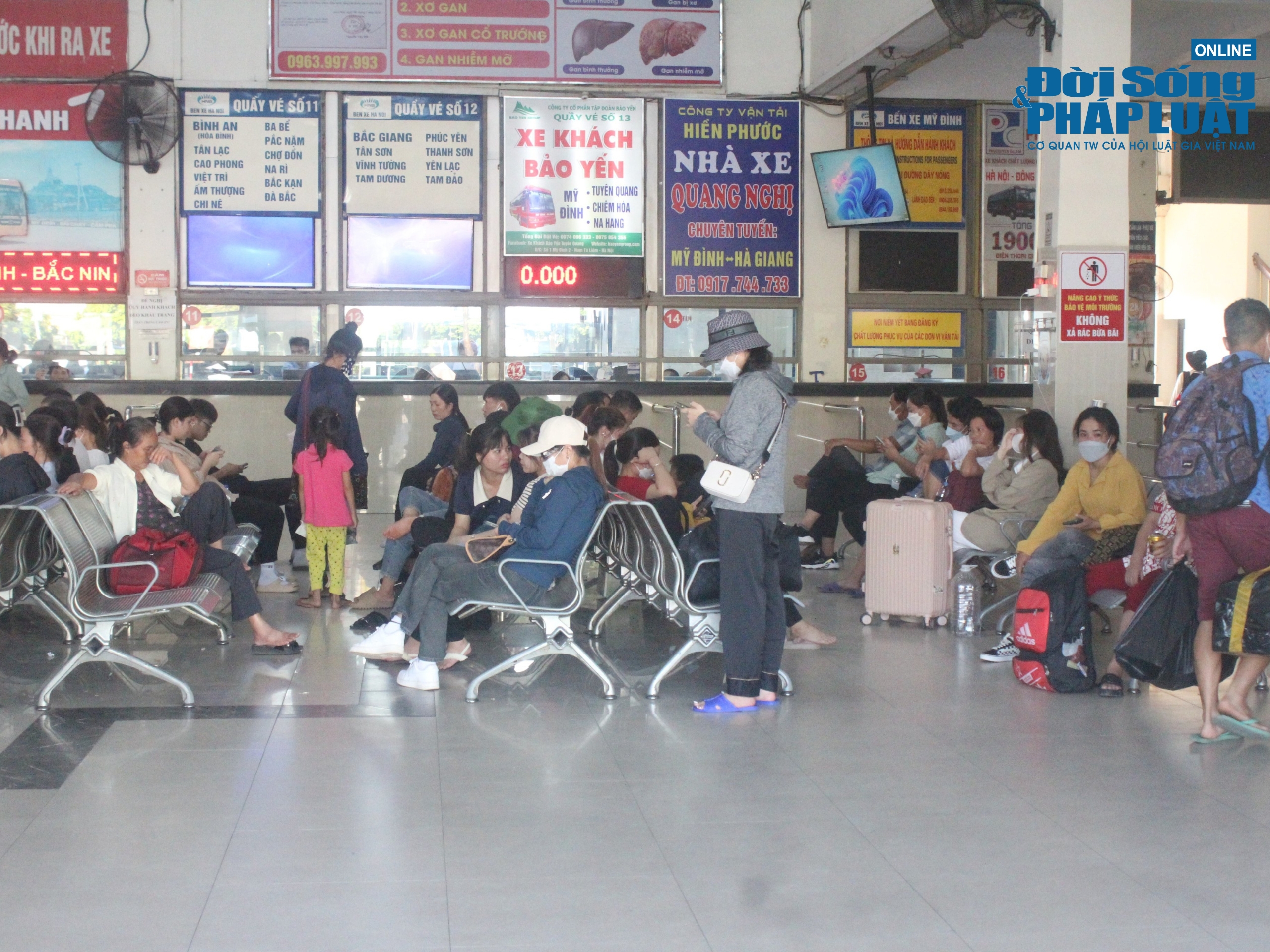 nguoi dan hoi ha ve que nghi le quoc khanh duoi cai nang gay gat cua ha noi dspl 51 nguoi dan hoi ha ve que nghi le quoc khanh duoi cai nang gay gat cua ha noi dspl 51