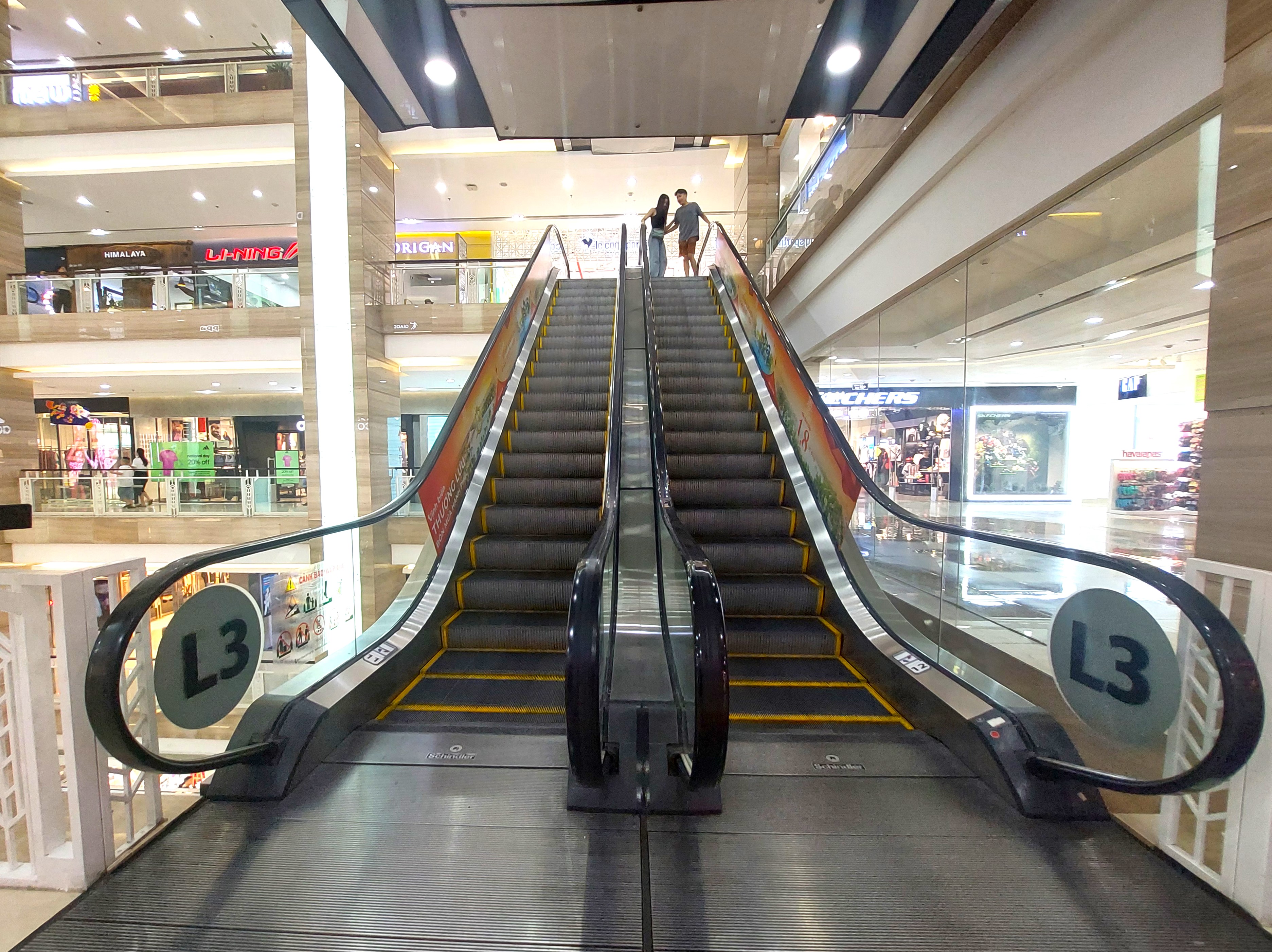 ha noi trung tam thuong mai vang ve dspl 41