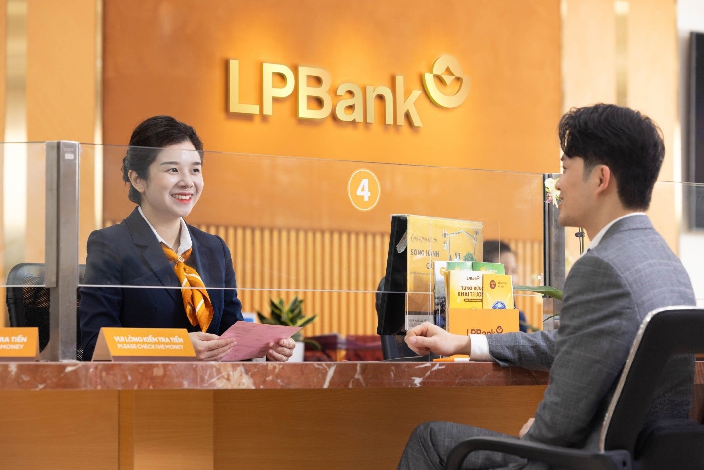 lpbank du kien chi hon 200 ty dong de mua co phieu lpbs lpbank du kien chi hon 200 ty dong de mua co phieu lpbs