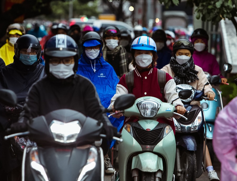 ha noi tro lanh nguoi dan ra duong co ro trong nhieu lop ao am2 ha noi tro lanh nguoi dan ra duong co ro trong nhieu lop ao am2