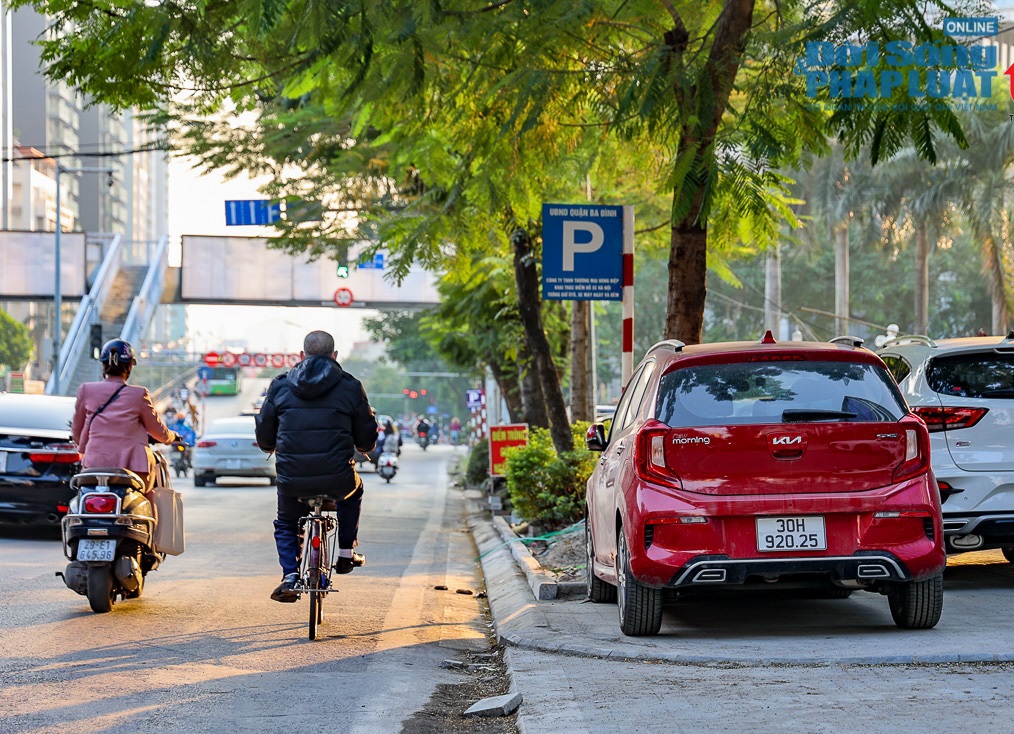 da lat via he cong o to 3 da lat via he cong o to 3