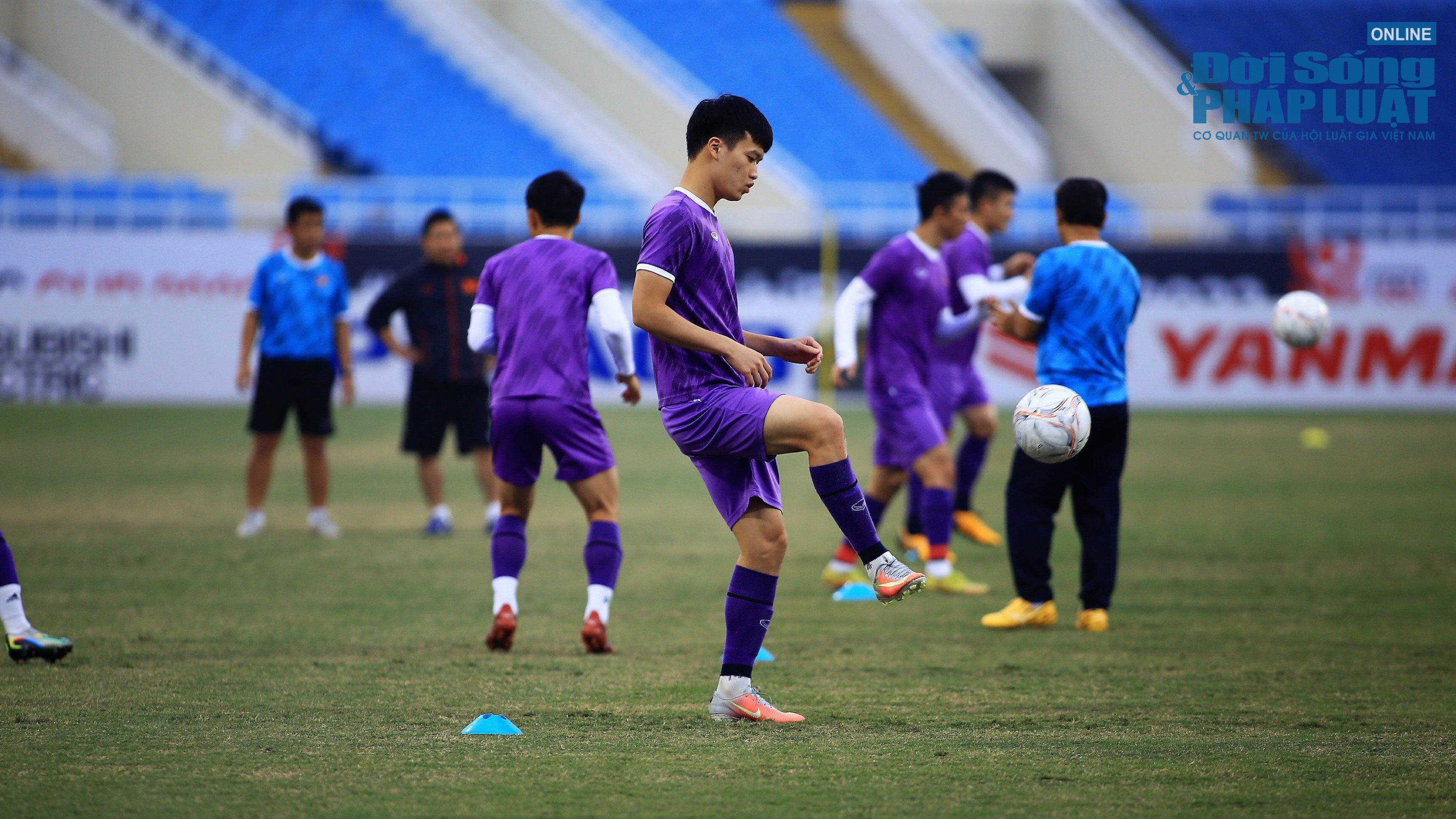 hlv park hang seo choi bong ma doi tuyen viet nam tap ki truoc dai chien indonesia 11 hlv park hang seo choi bong ma doi tuyen viet nam tap ki truoc dai chien indonesia 11