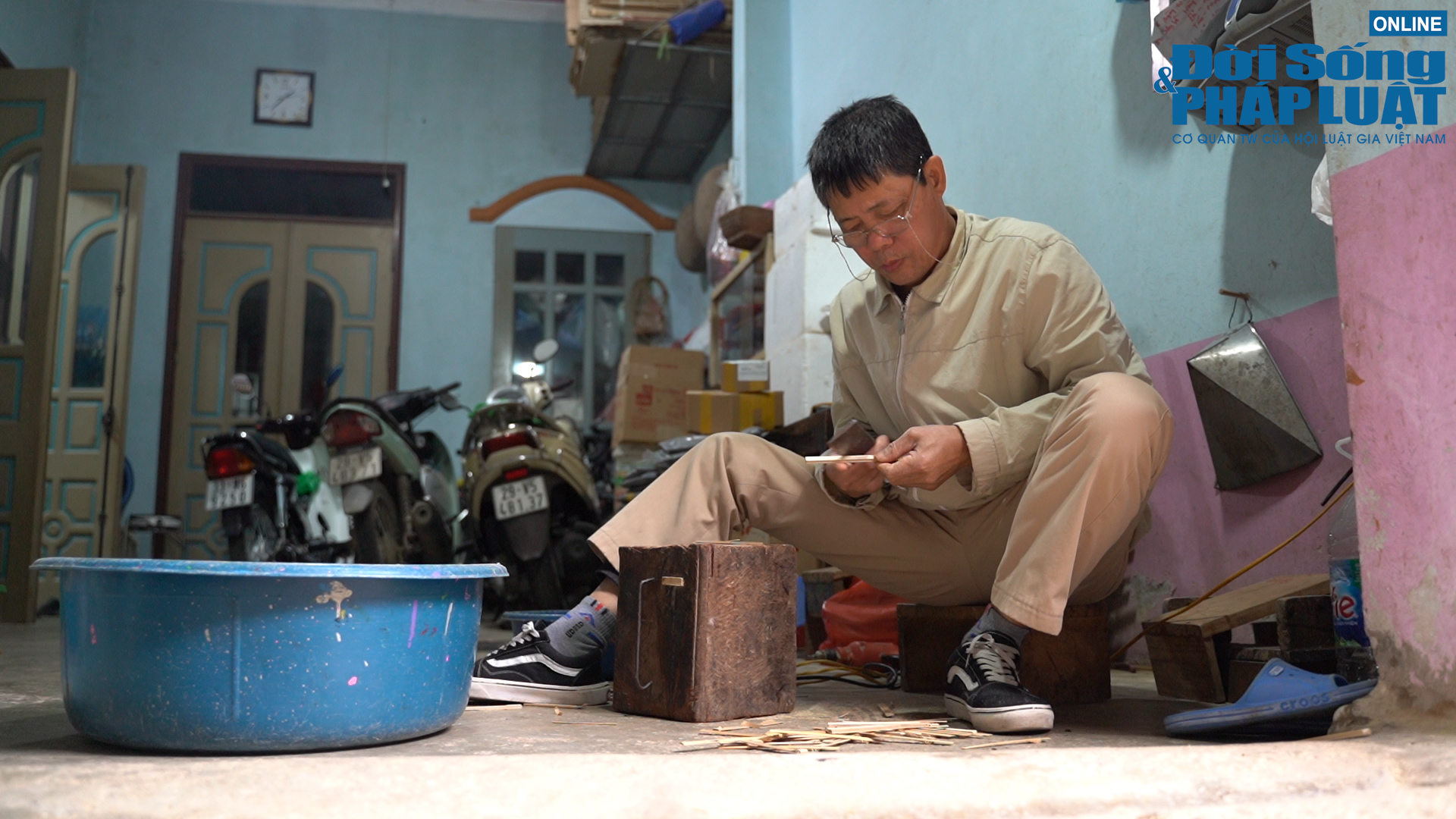 c019000002002still002 c019000002002still002