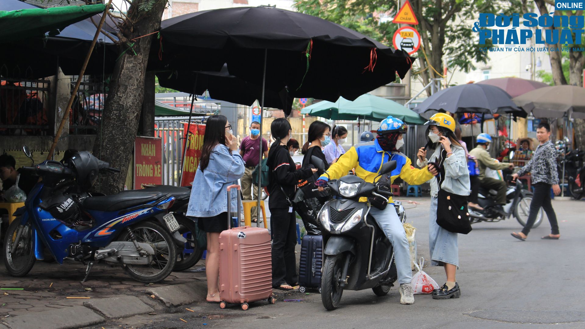 nguoi dan un un tro lai ha noi sau ky nghi le 30 4 1 5ahlbmhj nguoi dan un un tro lai ha noi sau ky nghi le 30 4 1 5ahlbmhj