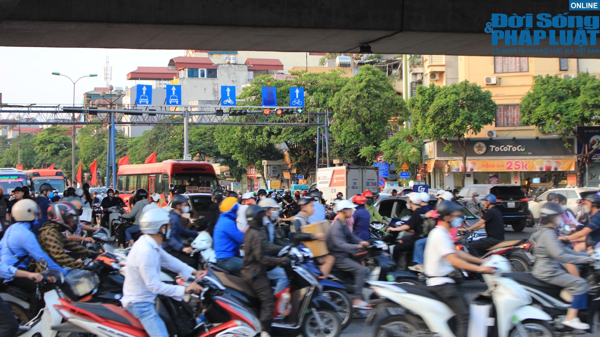 nguoi dan un un tro lai ha noi sau ky nghi le 30 4 1 5rjku fgbnm nguoi dan un un tro lai ha noi sau ky nghi le 30 4 1 5rjku fgbnm