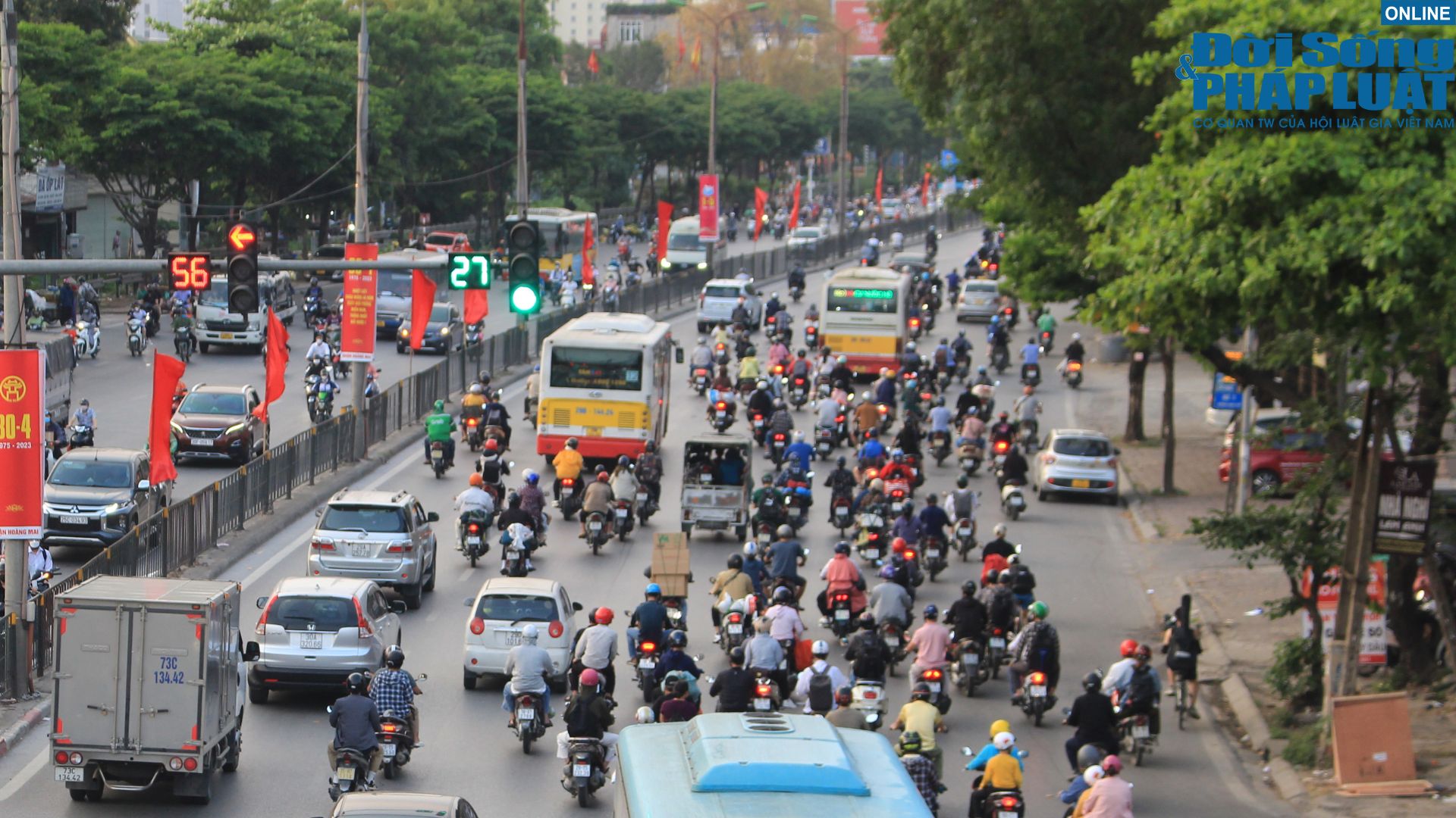 nguoi dan un un tro lai ha noi sau ky nghi le 30 4 1 5rjku fgn nguoi dan un un tro lai ha noi sau ky nghi le 30 4 1 5rjku fgn