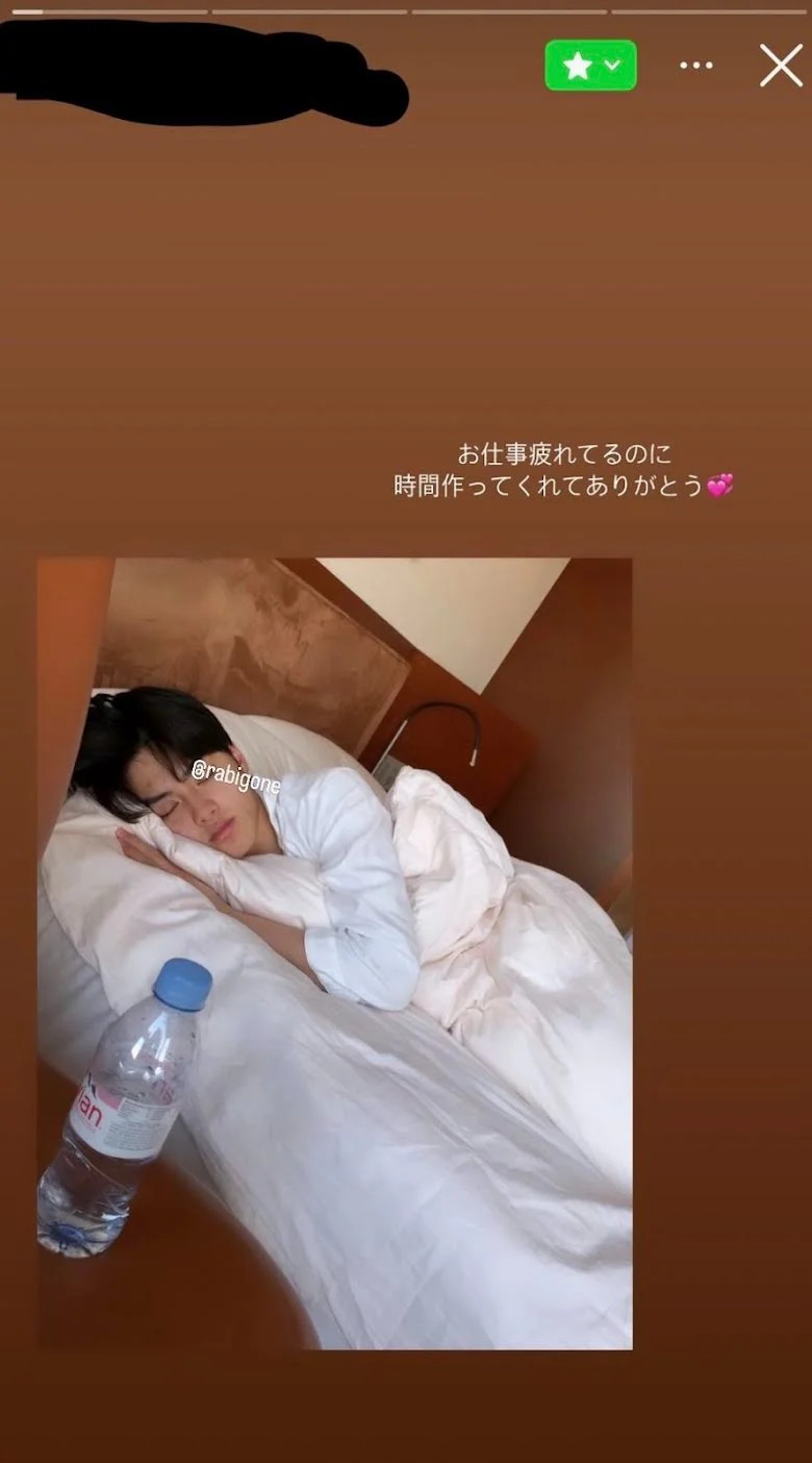nam idol 16 tuoi gay soc khi bi lo anh giuong chieu voi fan nu hon 12 tuoi 1