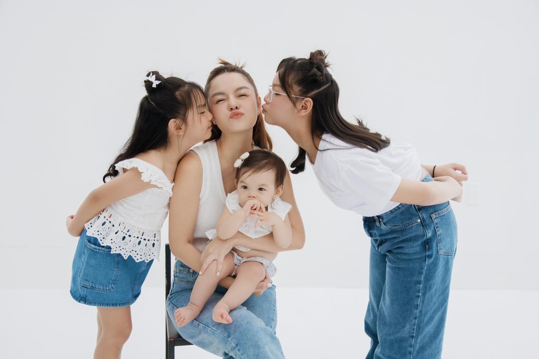pham quynh anh va con pham quynh anh va con