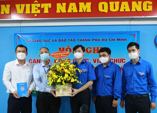 bi thu trung uong doan nguyen minh triet tham cac nha giao tai tp hcm dspl 2