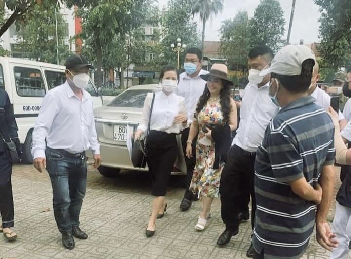 ba nguyen phuong hang den cong an tpbien hoa lam viec dspl 1 ba nguyen phuong hang den cong an tpbien hoa lam viec dspl 1