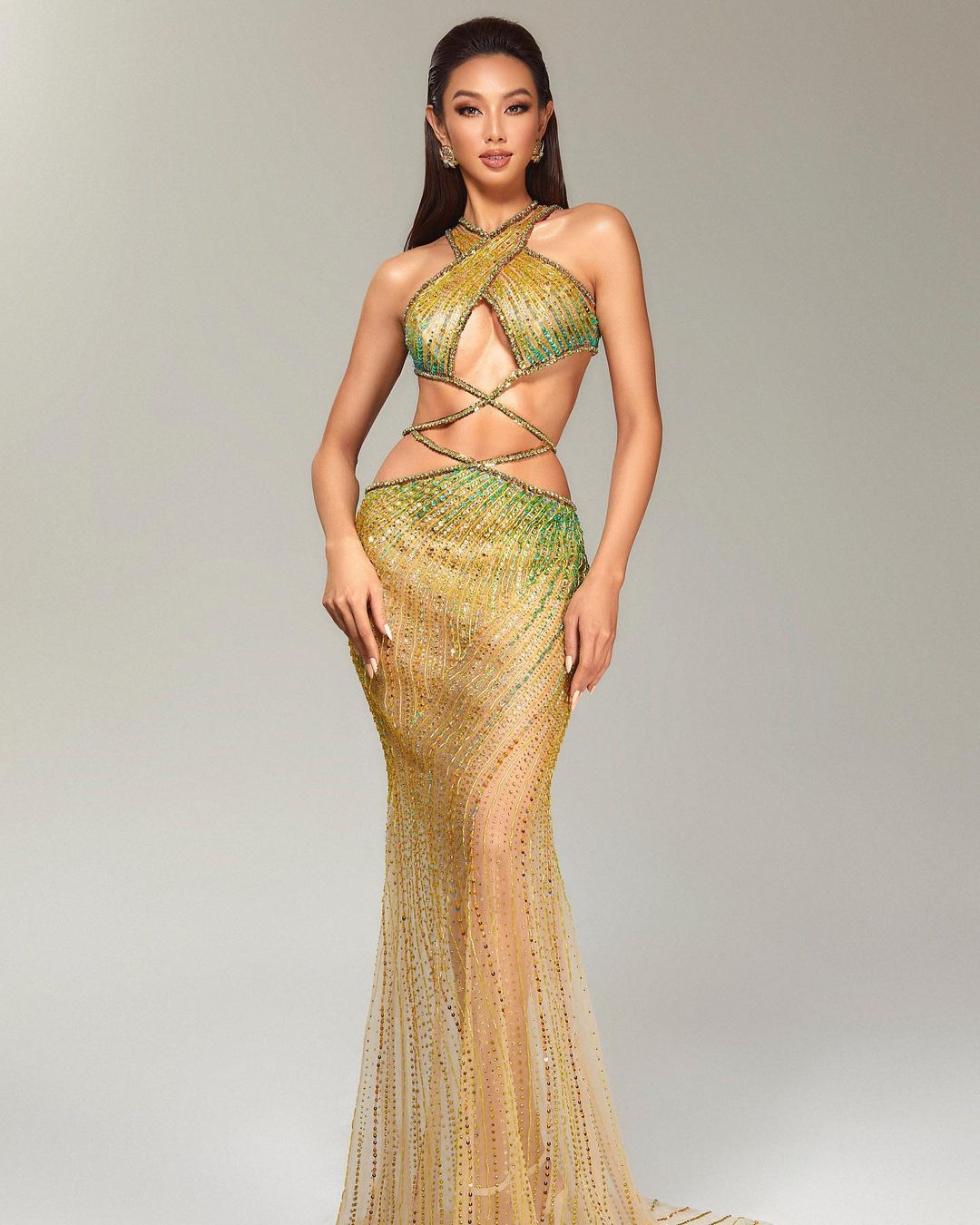 miss grand international 2021 nguyen thuc thuy tien tiet lo dac biet ve bo dam phong thuy dspl 4