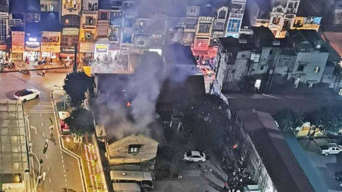 vu chay nha tap the mot nguoi tu vong o ha noi ngoi nha nan nhan khoa kin cua