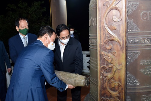 thu tuong pham minh chinh dang huong tuong niem dai tuong vo nguyen giap dspl 3 thu tuong pham minh chinh dang huong tuong niem dai tuong vo nguyen giap dspl 3