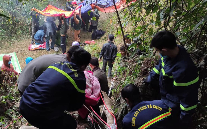 chuyen hy huu phat hien hai cot nguoi cha mat tich 20 nam trong khi tim thi the con tu tu chuyen hy huu phat hien hai cot nguoi cha mat tich 20 nam trong khi tim thi the con tu tu