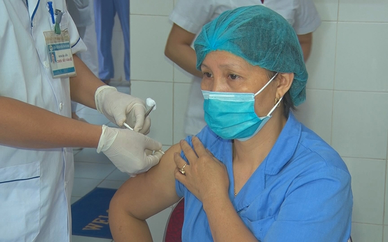 ha nam khan truong tiem vaccine phong covid 19 mui 3 cho nguoi dan ha nam khan truong tiem vaccine phong covid 19 mui 3 cho nguoi dan