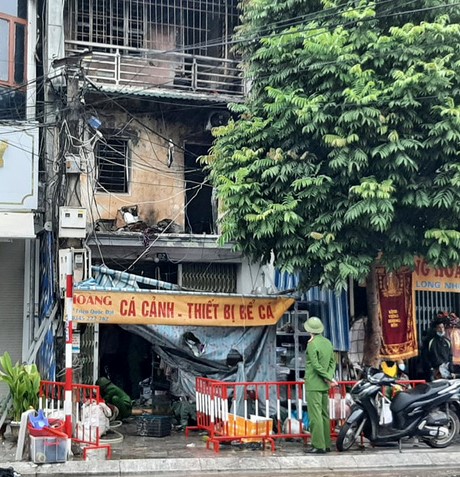 pho thu tuong pham binh minh gui loi chia buon toi gia dinh nguoi bi nan trong vu chay tai thanh hoa