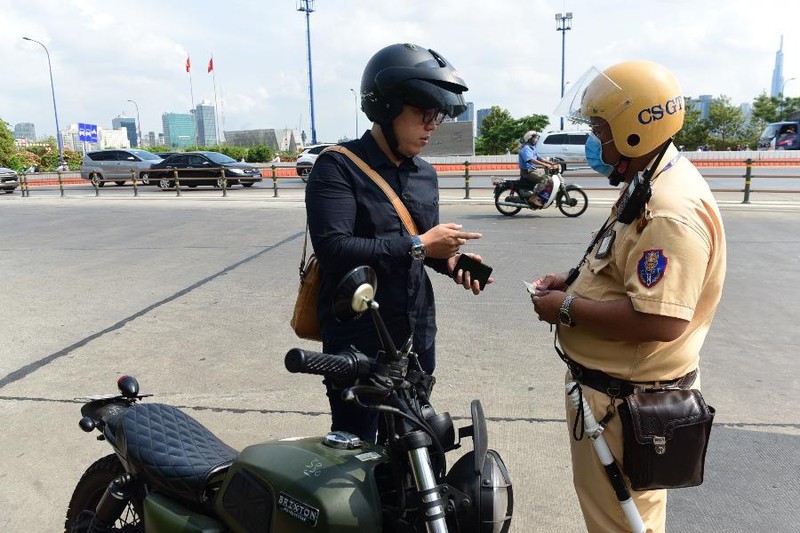 nguoi vi pham giao thong co the bi xu phat den 75 trieu dong tu 1 1 2022