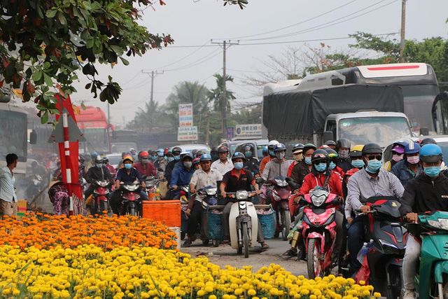 tet nham dan can ke quy dinh cach ly khi ve que don tet cua cac tinh thanh pho