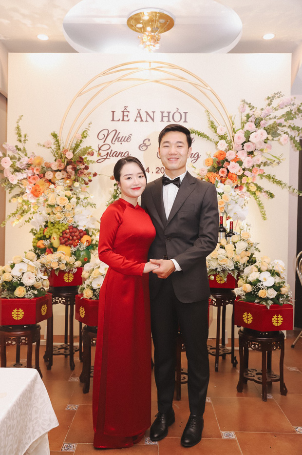 nhue giang xuat hien tinh tu ben xuan truong lo vong 2 lum lum ngam xac nhan tin don mang thai nhue giang xuat hien tinh tu ben xuan truong lo vong 2 lum lum ngam xac nhan tin don mang thai