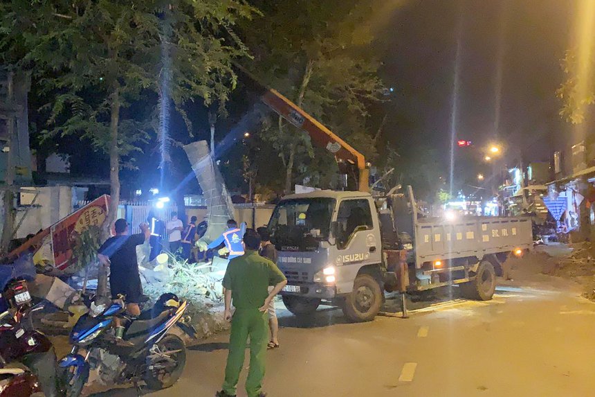 vu cay xanh bat goc de 2 me con o tphcm su viec xay ra trong chop mat ai cung so hai vu cay xanh bat goc de 2 me con o tphcm su viec xay ra trong chop mat ai cung so hai