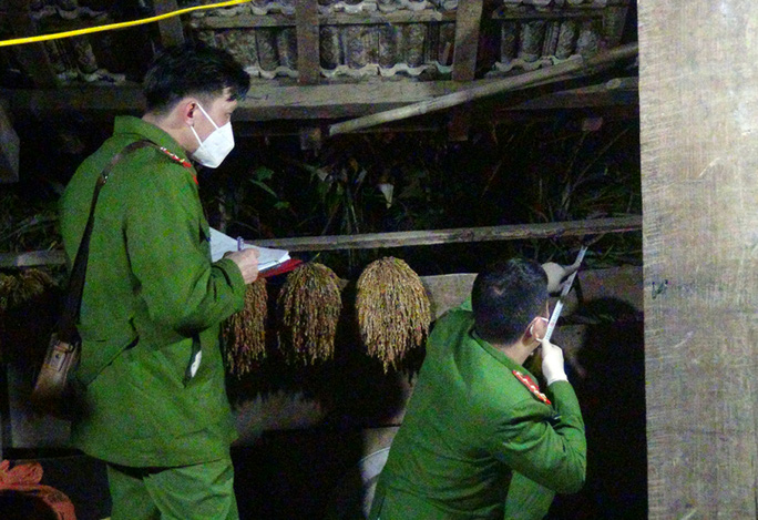 bo chong dung sung tu che ban con dau tu vong roi tu sat11 bo chong dung sung tu che ban con dau tu vong roi tu sat11