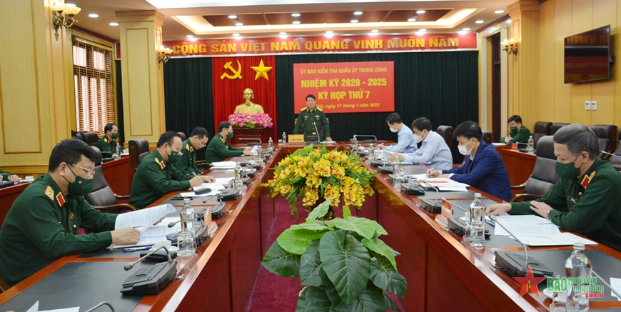 ubkt quan uy trung uong de nghi ky luat ban thuong vu dang uy hoc vien quan y va 12 quan nhan 1 ubkt quan uy trung uong de nghi ky luat ban thuong vu dang uy hoc vien quan y va 12 quan nhan 1