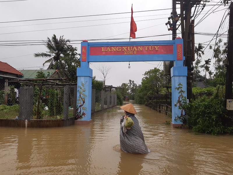 nguoi dan mien trung noi gi ve tran lu bat thuong