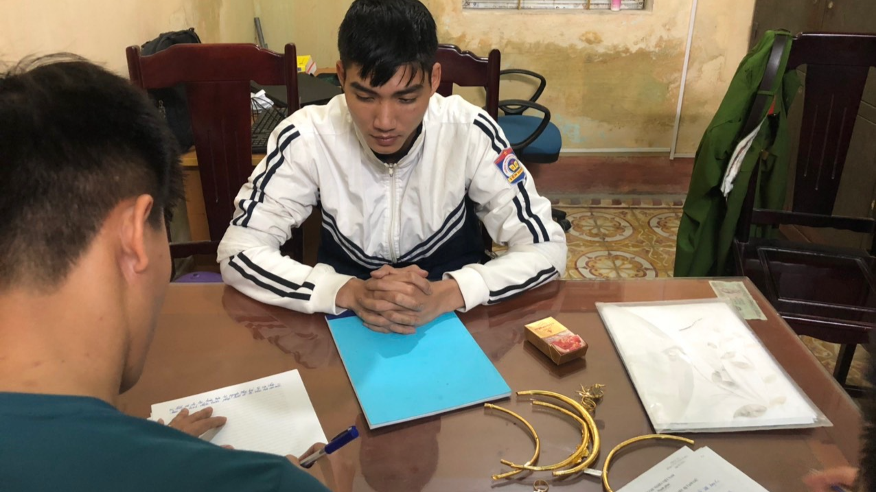 no nan chong chat 9x vo hoi mua roi tao ton cuop 20 chi vang3