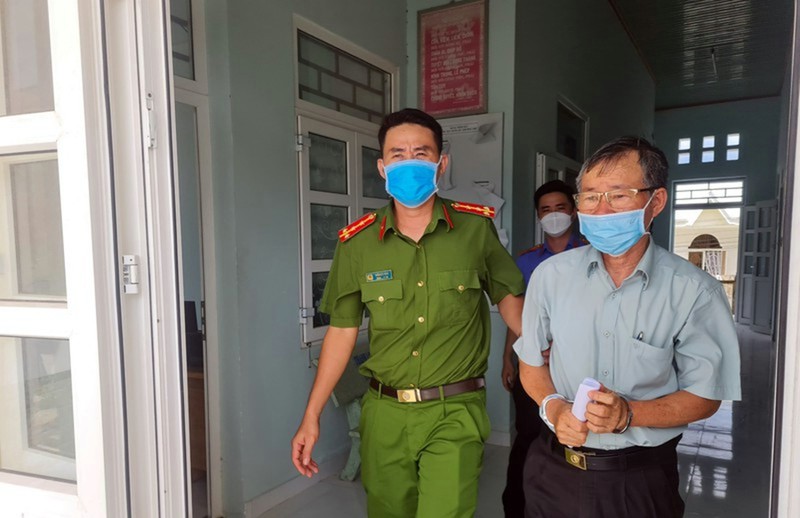 vu khach hang bi chiem doat hon 21 ty dong truy to truong van phong cong chung vu khach hang bi chiem doat hon 21 ty dong truy to truong van phong cong chung