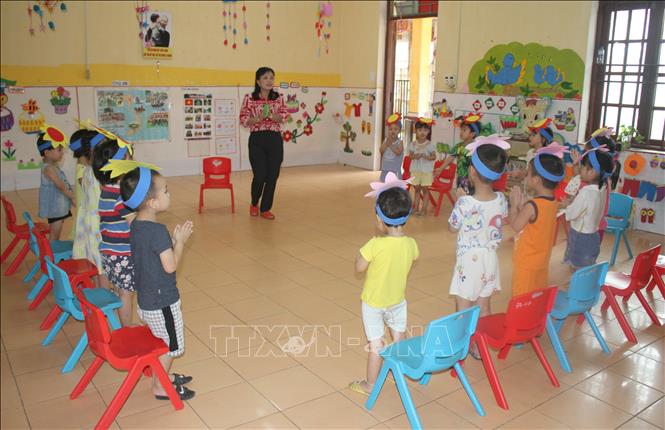 ninh binh mo cua tro lai cap hoc mam non