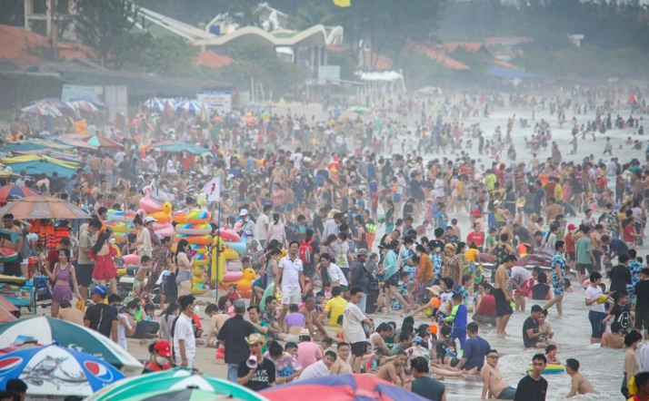vung tau du khach nuom nuop di tam bien cac diem vui choi hoat dong het cong suat 11 vung tau du khach nuom nuop di tam bien cac diem vui choi hoat dong het cong suat 11