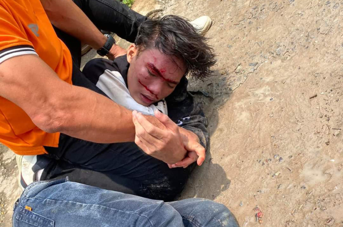 dat mua chiec nhan gan 100 trieu roi dam nhan vien giao hang de cuop