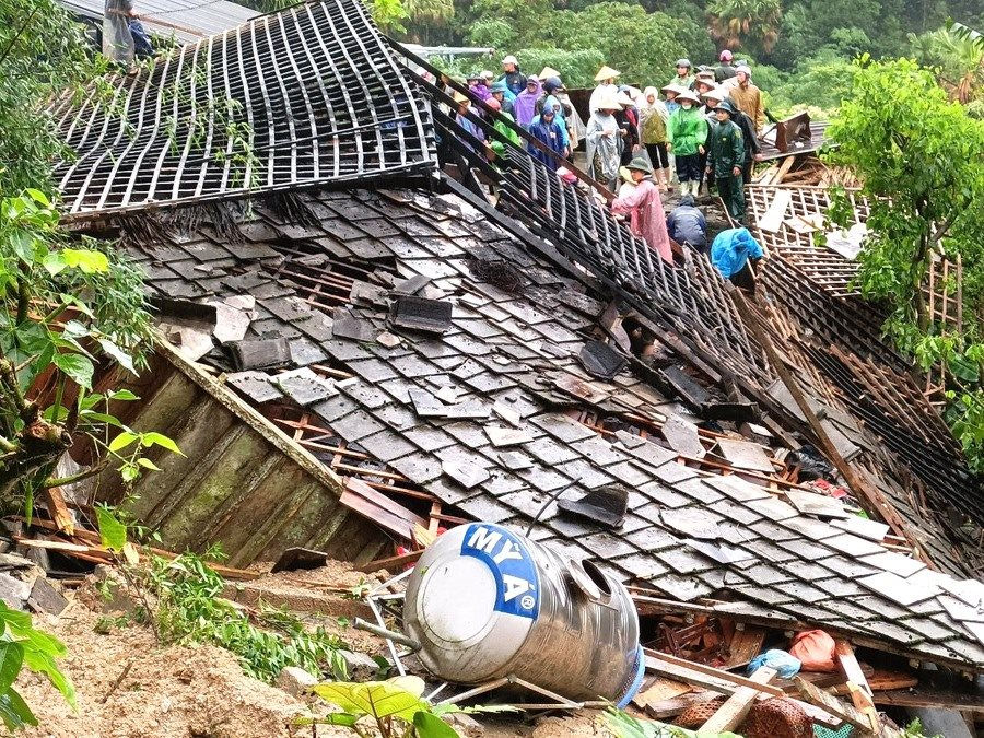 ha giang mua lon keo dai gay sap nha dan ha giang mua lon keo dai gay sap nha dan