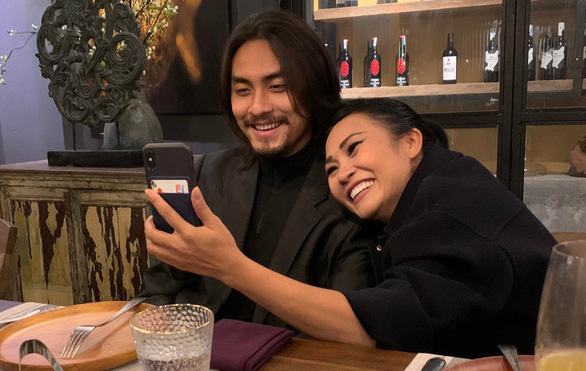 ca si phuong thanh cong khai ban trai kem 20 tuoi khang dinh loi to