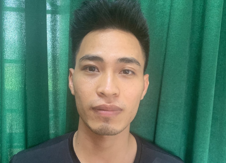 thieu tien tieu xai 9x gia danh can bo quan doi lua ban phao hoa