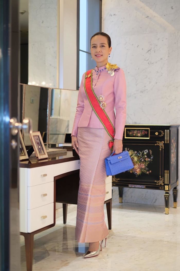 nu ty phu madam pang lo anh thoi thanh xuan dep khong goc chet 9 nu ty phu madam pang lo anh thoi thanh xuan dep khong goc chet 9