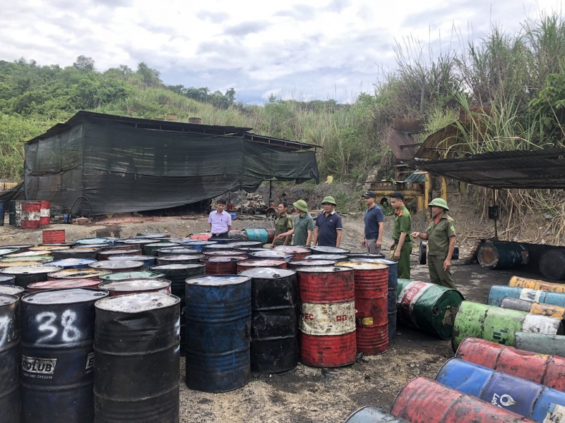 nghe an phat hien lo tai che dau nhot trai phep