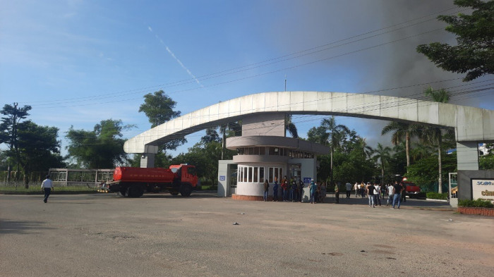 thua thien hue chay lon tai nha may may mac scavi khoi boc cao ngun ngut 1 thua thien hue chay lon tai nha may may mac scavi khoi boc cao ngun ngut 1