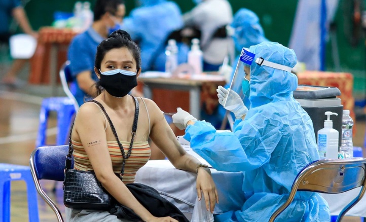 tin thoi su moi nong nhat 266 nguoi dan tphcm phai ky cam ket neu khong tiem vaccine mui 3 4 1 tin thoi su moi nong nhat 266 nguoi dan tphcm phai ky cam ket neu khong tiem vaccine mui 3 4 1