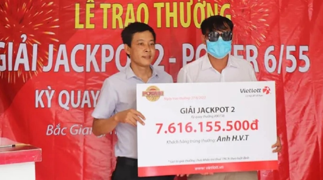 nguoi dan ong lam nghe tu do trung so hon 7 6 ti dong
