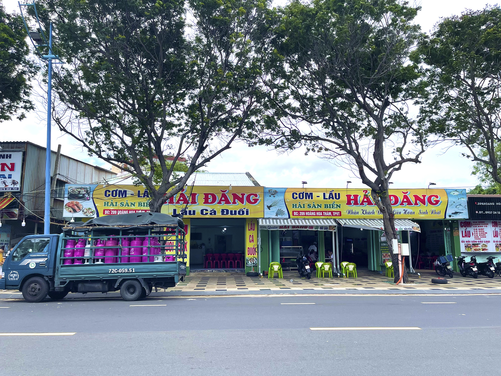 hang tram du khach bi lua tien o villa ma nga ngua khi den noi la quan lau