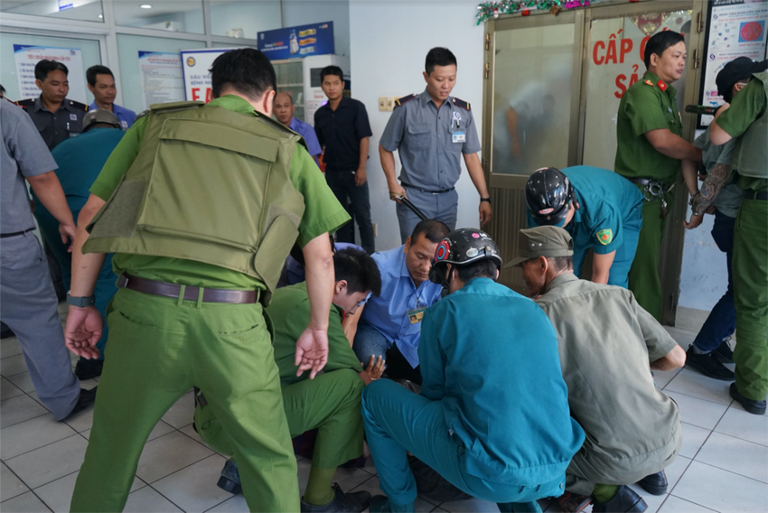 vu hanh hung tai bv nhan dan gia dinh bo benh nhi bop co ep bac si vao tuong vu hanh hung tai bv nhan dan gia dinh bo benh nhi bop co ep bac si vao tuong
