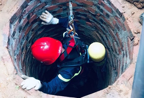 xuong gieng sau 20m sua duong dan nuoc nguoi phu nu tu vong thuong tam 1 xuong gieng sau 20m sua duong dan nuoc nguoi phu nu tu vong thuong tam 1
