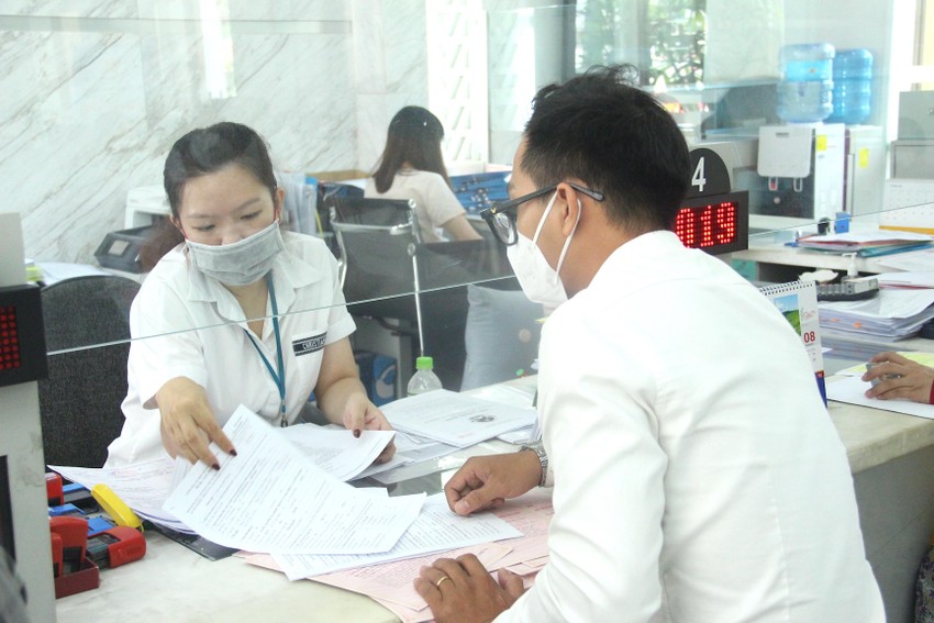 thong tin gan 6200 can bo tphcm nghi viec so noi vu dinh chinh thong tin gan 6200 can bo tphcm nghi viec so noi vu dinh chinh