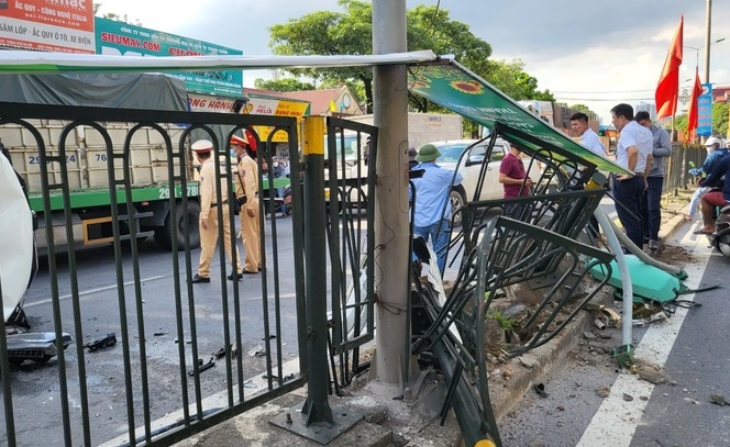 ha noi xe bien tu quy 2 mat lai vo nat dau sau khi don dai phan cach 5 ha noi xe bien tu quy 2 mat lai vo nat dau sau khi don dai phan cach 5