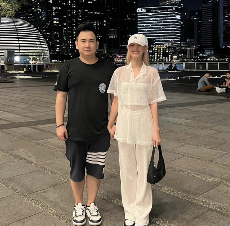 vo streamer giau nhat viet nam gay choang voi tu do hon 600 bo quan ao 4 vo streamer giau nhat viet nam gay choang voi tu do hon 600 bo quan ao 4