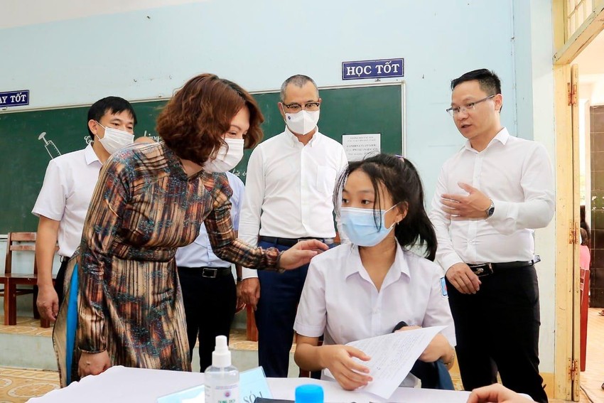 day manh tiem vaccine phong covid 19 de tre em tuu truong an toan day manh tiem vaccine phong covid 19 de tre em tuu truong an toan