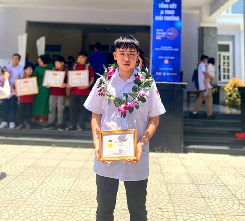 nam sinh dat giai nhat tin hoc tre toan quoc giai hiem voi hoc sinh lop 10 truong trung du nam sinh dat giai nhat tin hoc tre toan quoc giai hiem voi hoc sinh lop 10 truong trung du